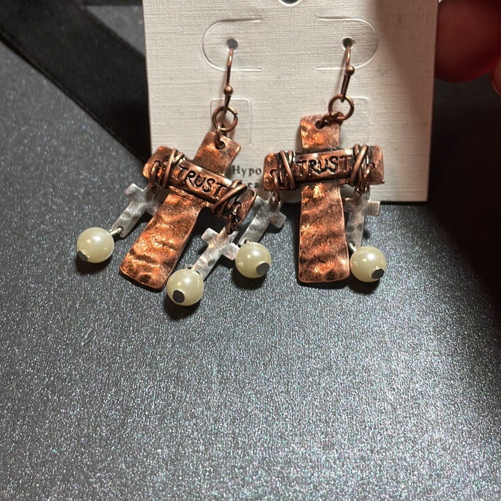 Sunnity Copper Cross Earrings “Trust” - Picture 2 of 4